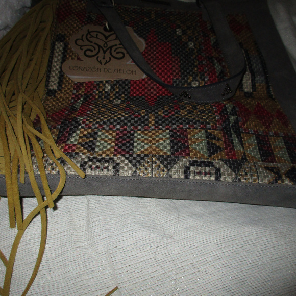 CORAZON DE MELON AZTEC ETHNIC TRIBAL BOHO SUEDE BAG FRINGE NWT - Picture 4 of 8
